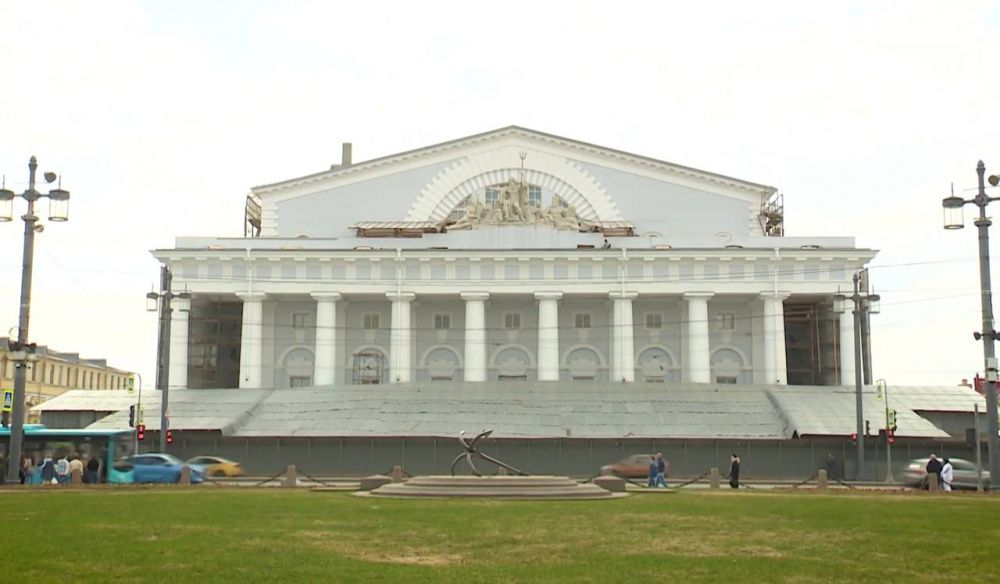 Эрмитаж приступил к финальному этапу реставрации здания Биржи на Васильевском острове